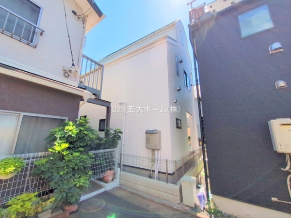 江戸川区東松本２丁目の新築一戸建