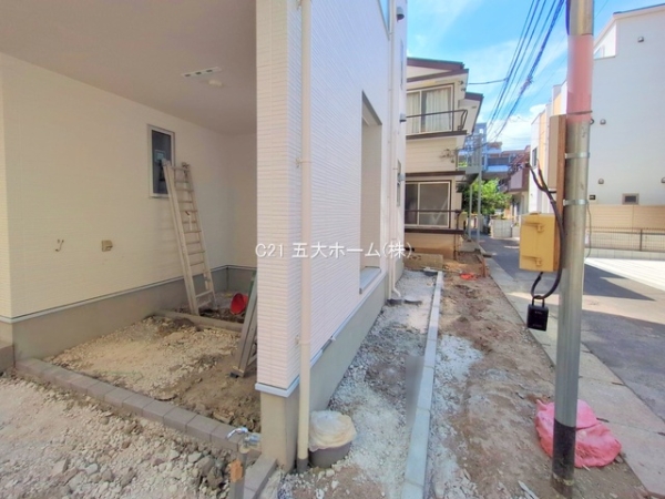 市川市市川２丁目の新築一戸建