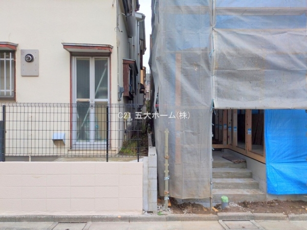 葛飾区金町4丁目の新築一戸建(前面道路含む現地写真)