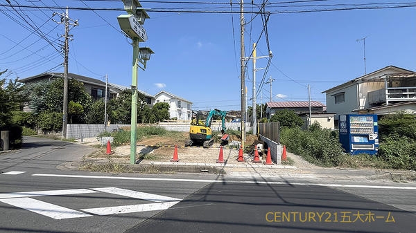 柏市酒井根5丁目第1期 3号棟(前面道路含む現地写真)