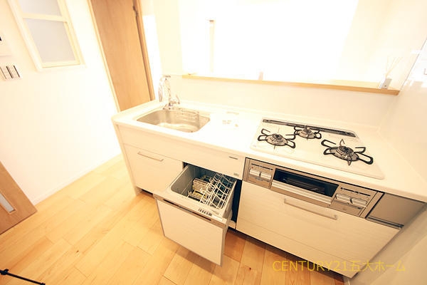 ピアコート六実