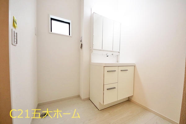 松戸市三矢小台４丁目の中古一戸建て