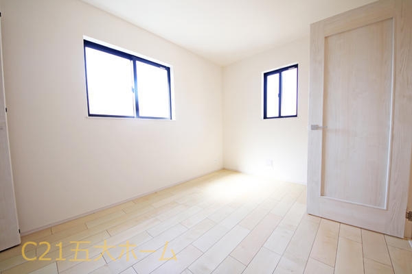 松戸市三矢小台３丁目の新築一戸建