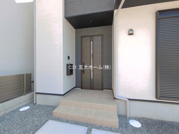 三郷市戸ケ崎１丁目の新築一戸建