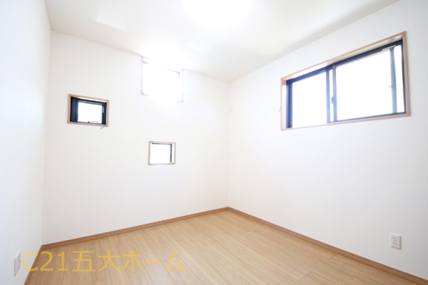 松戸市新松戸南２丁目の新築一戸建