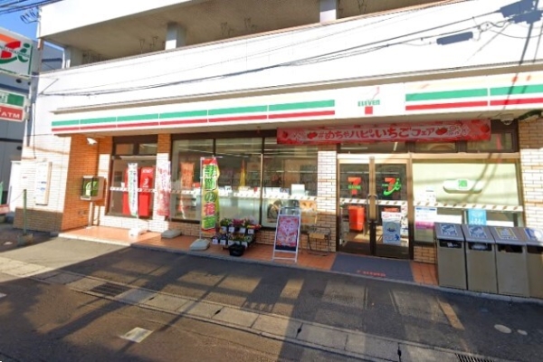 コンドミニアム初石Ｄ棟(セブンイレブン流山初石駅前店)