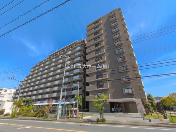 ファミール市川ガーデンプラザ・ウエスト