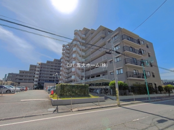 ファミール市川ガーデンプラザ・ウエスト