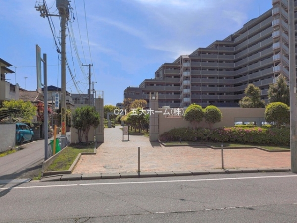 ファミール市川ガーデンプラザ・ウエスト