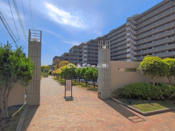 ファミール市川ガーデンプラザ・ウエスト