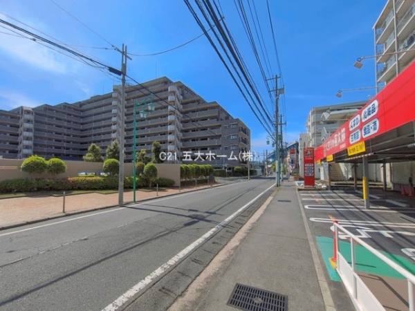 ファミール市川ガーデンプラザ・ウエスト