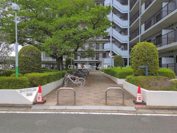 ライフペリエ三郷