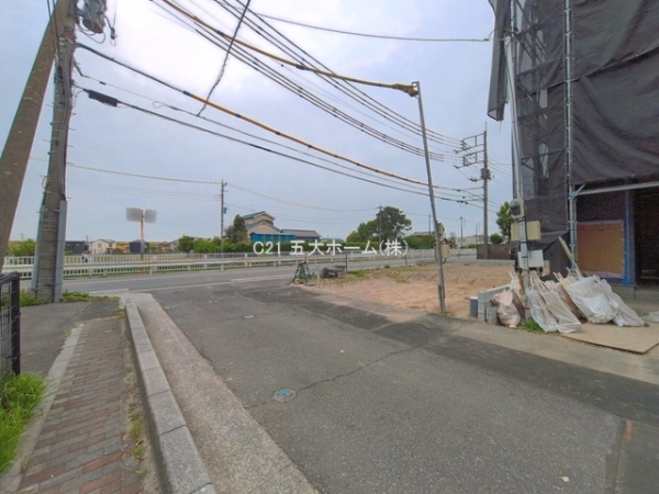 三郷市幸房の新築一戸建