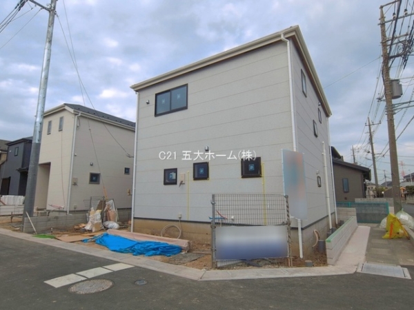 三郷市彦糸１丁目の新築一戸建
