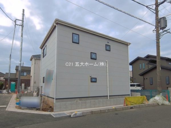 三郷市彦糸１丁目の新築一戸建