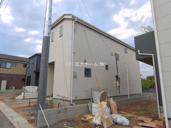 三郷市彦糸１丁目の新築一戸建
