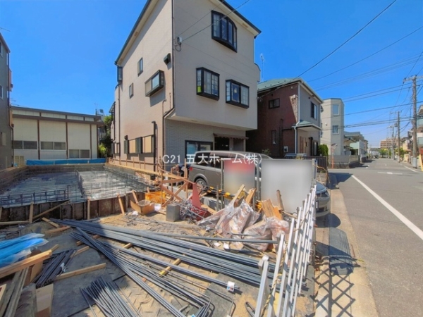 江戸川区鹿骨２丁目の新築一戸建