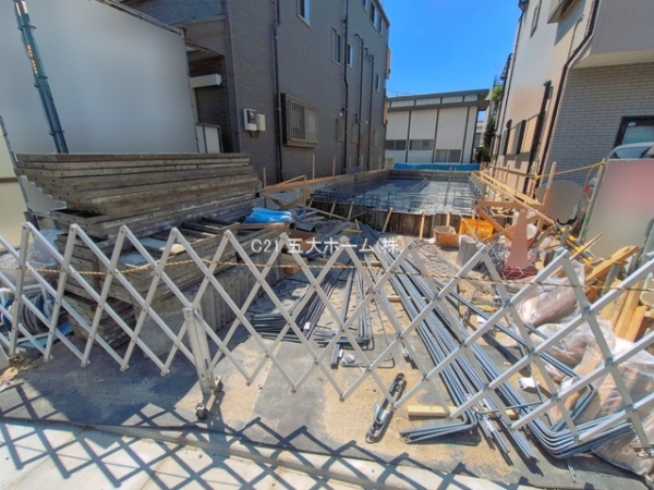 江戸川区鹿骨２丁目の新築一戸建