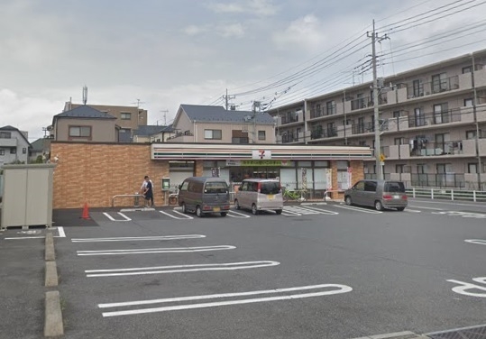 新松戸リリエンハイム(セブンイレブン松戸三ケ月店)