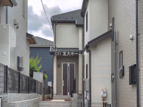 松戸市小金原８丁目の新築一戸建