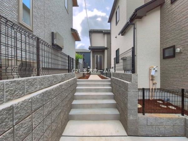 松戸市小金原８丁目の新築一戸建