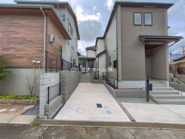 松戸市小金原８丁目の新築一戸建