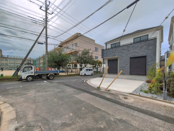 松戸市新松戸６丁目の新築一戸建