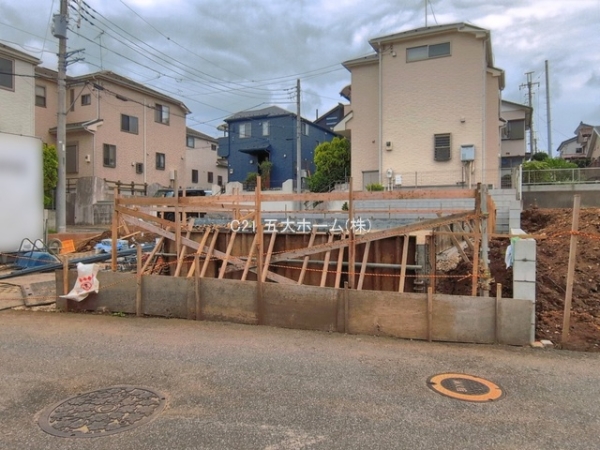 柏市逆井２丁目の新築一戸建