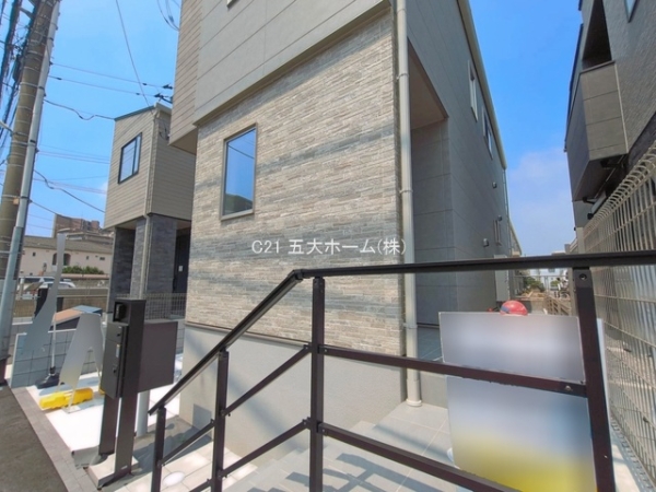 市川市鬼高１丁目の新築一戸建