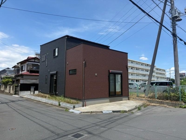 松戸市串崎新田　戸建て