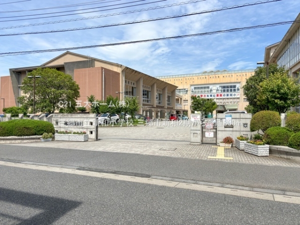 三郷市新和３丁目の新築一戸建(三郷市立新和小学校)