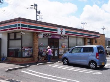 柏ハイライズ(セブンイレブン東初石3丁目店)
