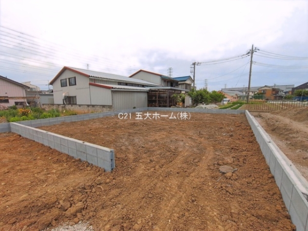 三郷市彦糸１丁目の新築一戸建