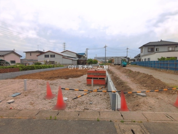 三郷市彦糸１丁目の新築一戸建