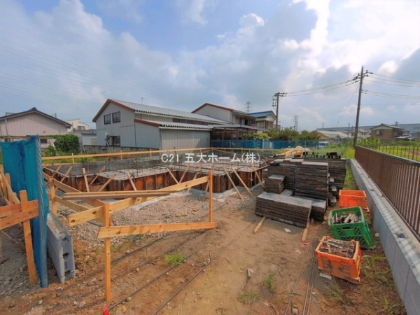 三郷市彦糸１丁目の新築一戸建
