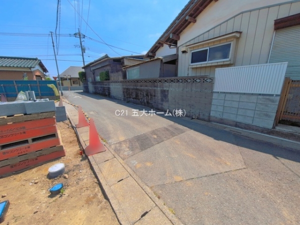 三郷市彦糸１丁目の新築一戸建