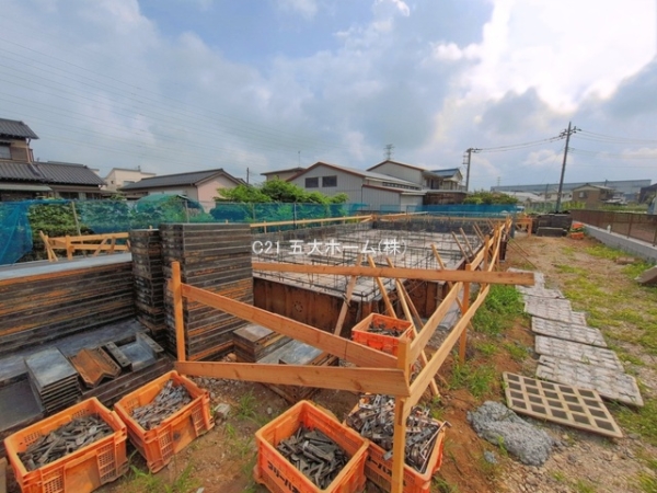 三郷市彦糸１丁目の新築一戸建