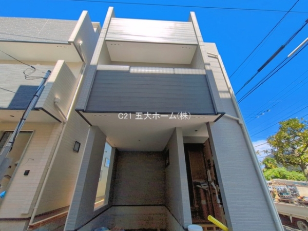 市川市鬼高３丁目の新築一戸建