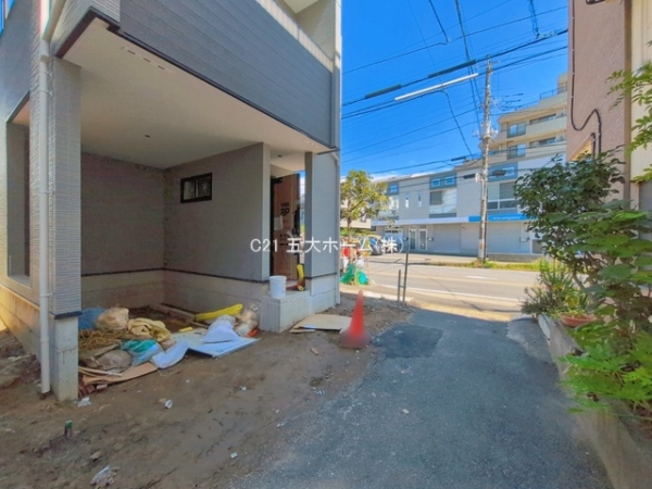 市川市鬼高３丁目の新築一戸建