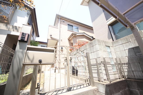 松戸市新松戸６丁目の中古一戸建