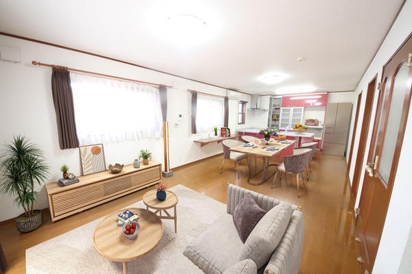 松戸市新松戸６丁目の中古一戸建