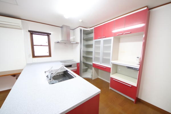 松戸市新松戸６丁目の中古一戸建