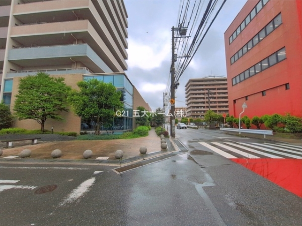 クレストフォルム市川南ウッドスクエア