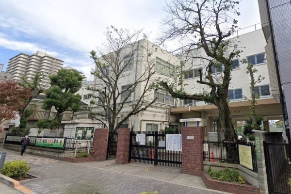 荒川区町屋４丁目の中古一戸建て(荒川区立大門小学校)