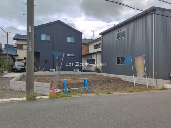 三郷市鷹野３丁目の新築一戸建