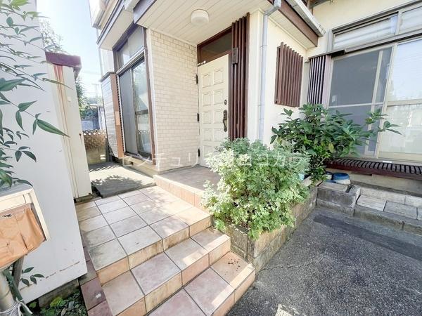 八王子市小比企町の中古一戸建て