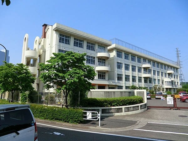 グランレグナス　中古マンション(八王子市立秋葉台小学校)
