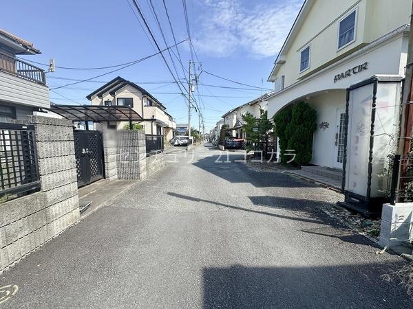 八王子市弐分方町の中古一戸建て(前面道路含む現地写真)