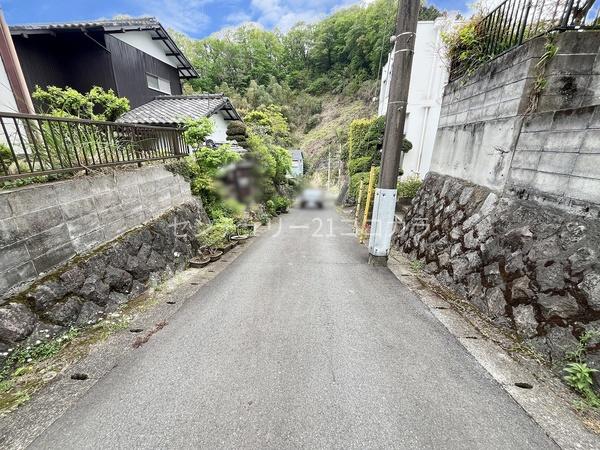 八王子市初沢町の中古一戸建て