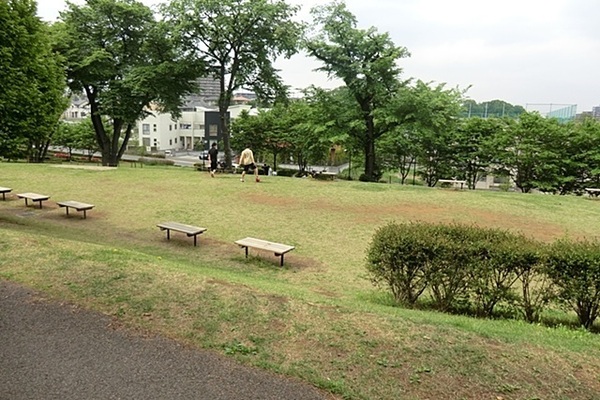 八王子市みなみ野2丁目の土地(宇津貫公園)